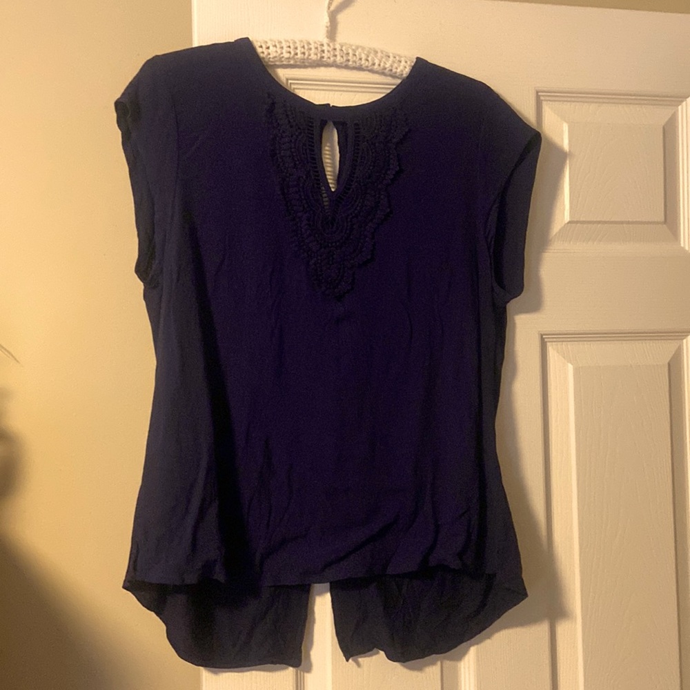 Navy blue short sleeve top